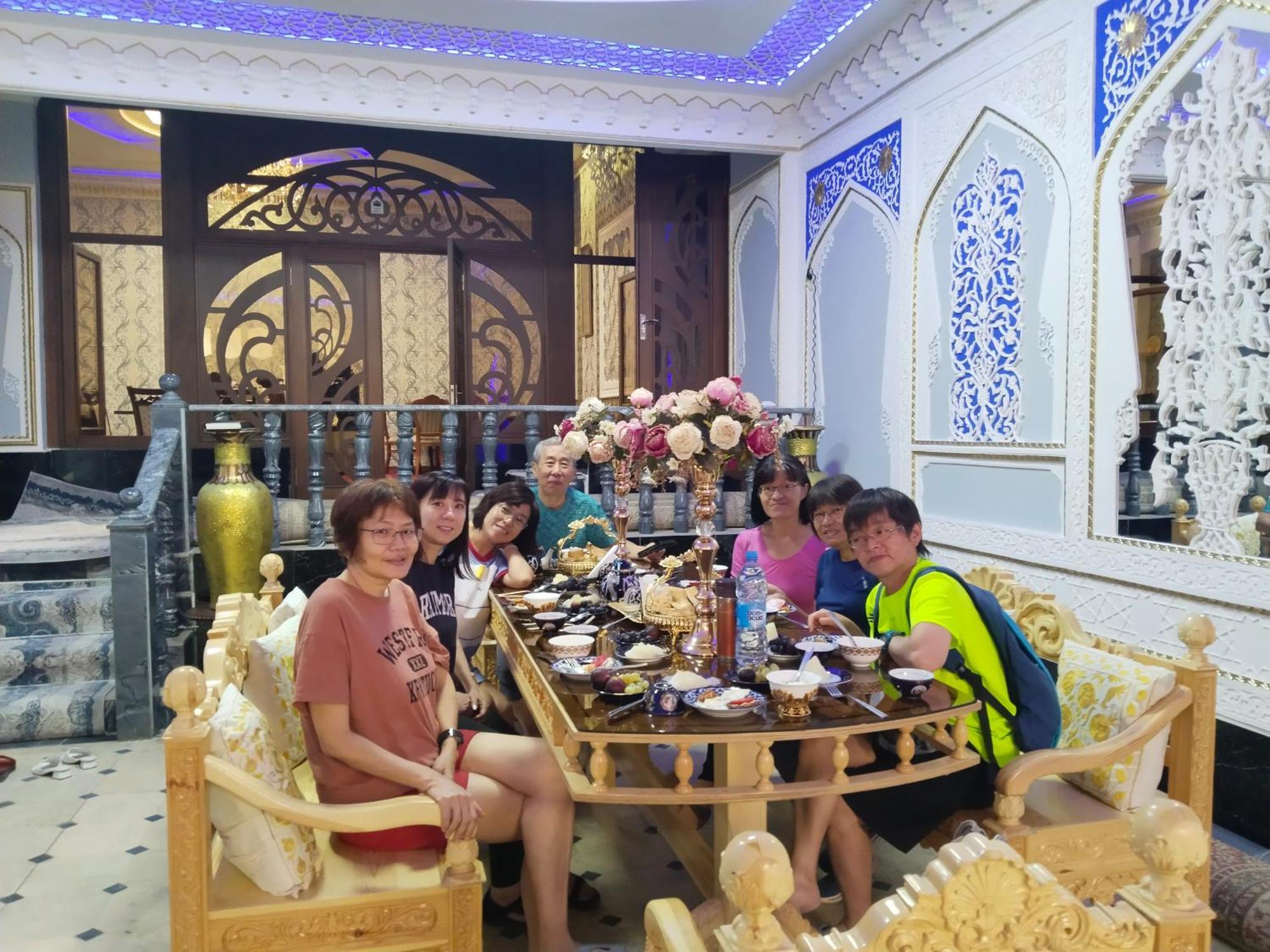 Hotel Rizqiro'Z Boutique Buchara Zewnętrze zdjęcie