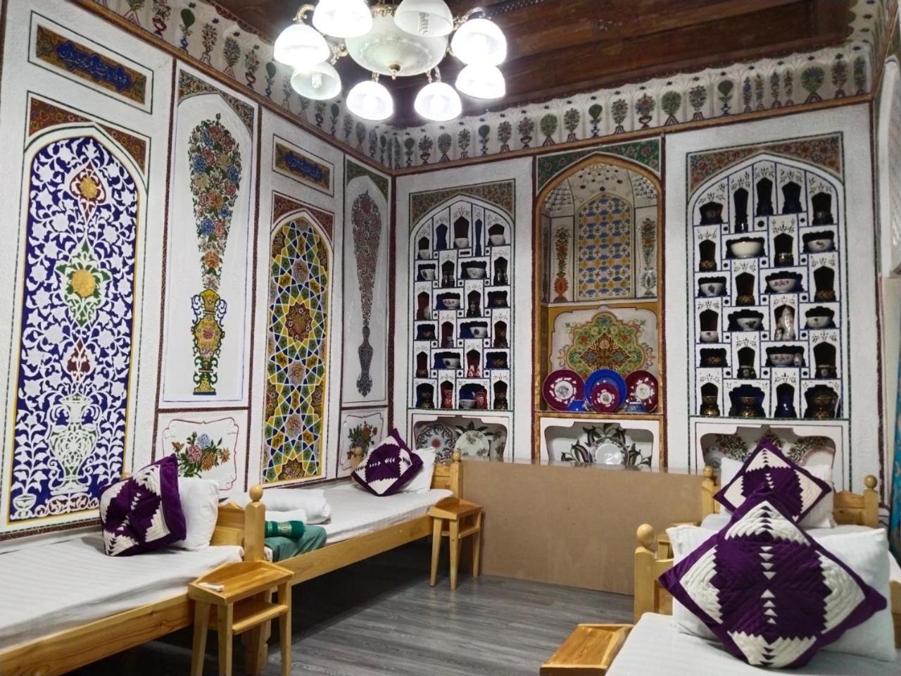 Hotel Rizqiro'Z Boutique Buchara Zewnętrze zdjęcie